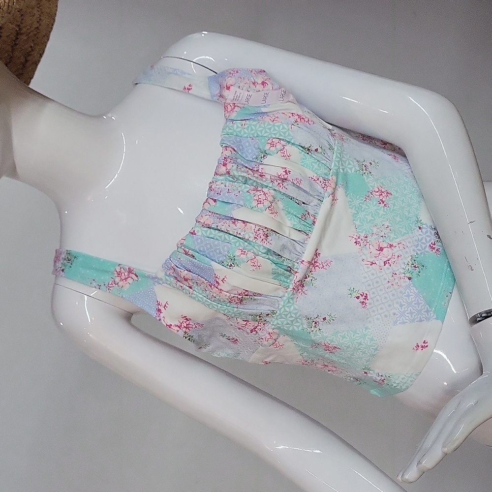 NWT SO Good For Life Floral Crop Top